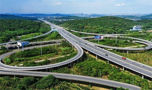 南岳钢筋套筒应用于高速公路